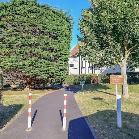 Апартаменты Le Superbe, F2 En Rez-de-jardin, Proche Вилле-сюр-Мер