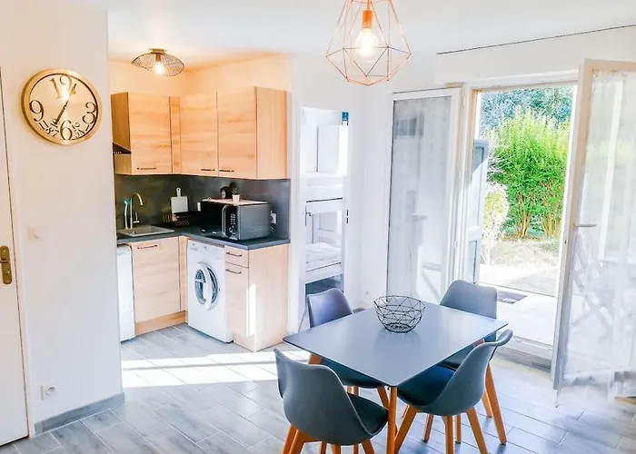 Le Superbe, F2 En Rez-de-jardin, Proche